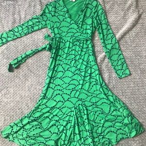 Beautiful Boden long sleeved “wrap” dress